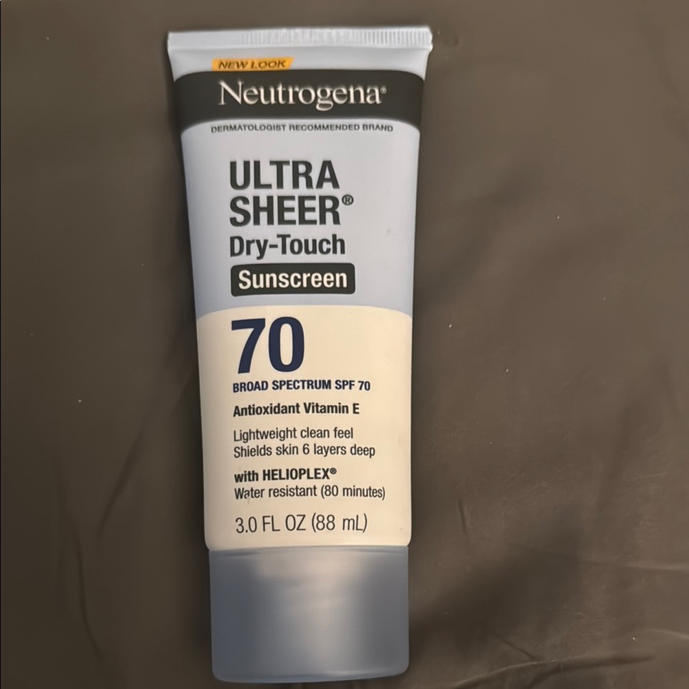 Neutrogena Ultra Sheer Dry-Touch Sunscreen SPF 70 - BRAND NEW UNOPENED